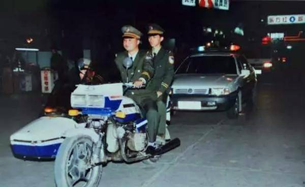 "97年上海锤头案"始末:男子尾随单身妇女,锤击后脑抢劫财物