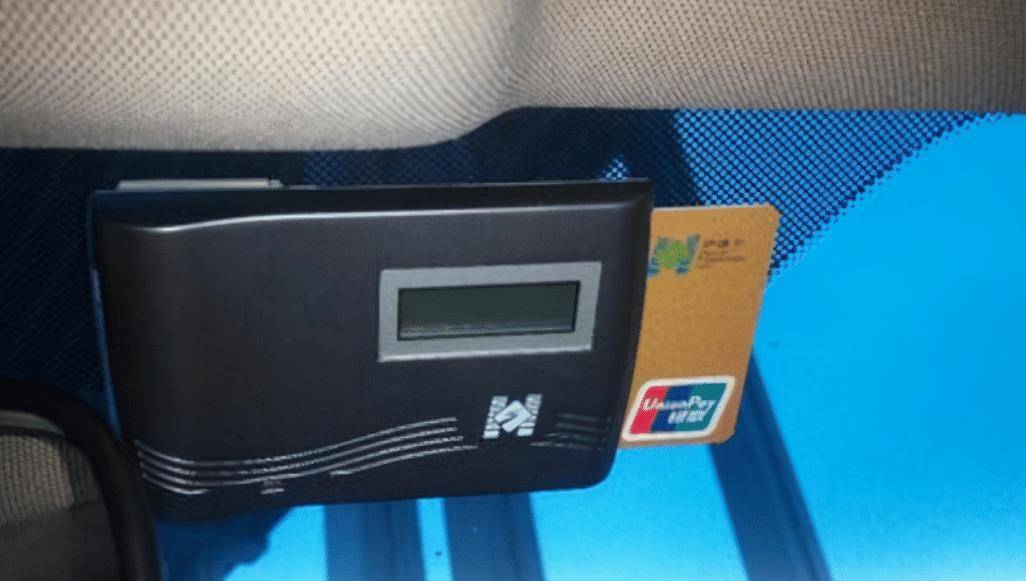 etc分明很方便,为何有人宁肯排队都不走etc通道,老司机说出真相