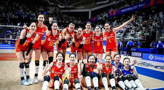 朱婷首次出征,中国女排备战荷兰;美国主力对阵加拿大,日本巴西擂台