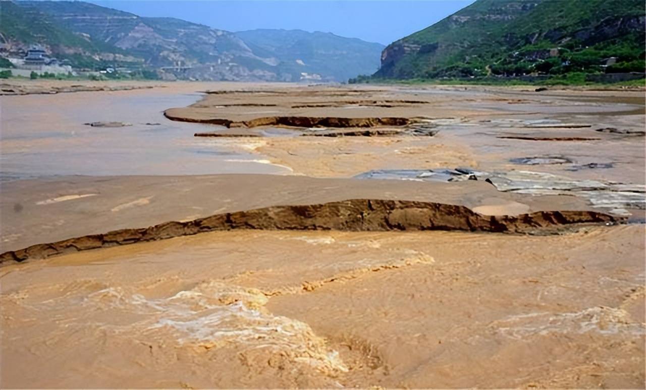 黄河高出地面10米,已是悬河,莫非国家从不清理河底泥沙?