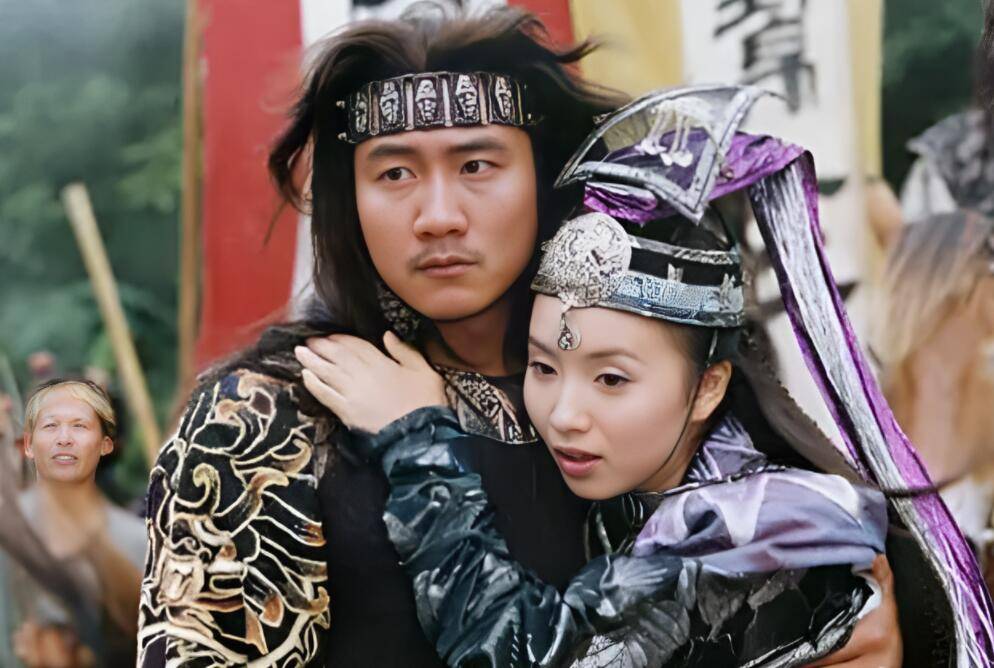 难怪阿紫不爱铁头人,你看她将清白给了谁?扫地僧也对他钦佩不已