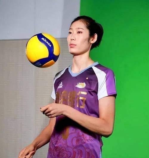 朱婷备战大赛,替补出场引发猜测