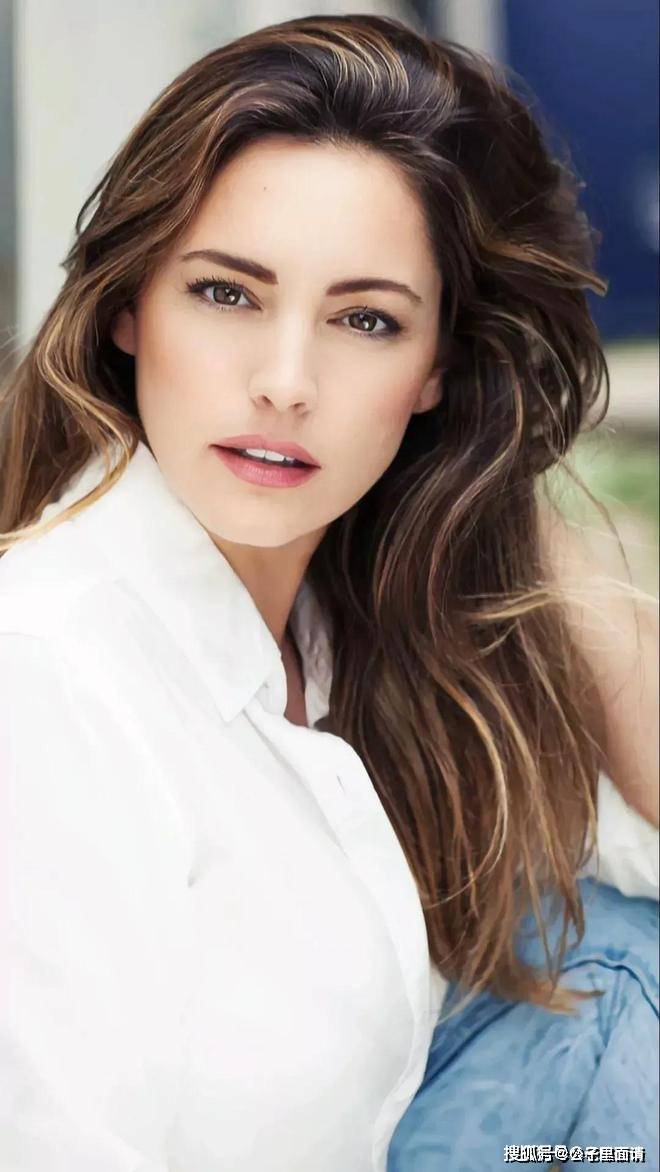 欧美极品尤物!凯丽布鲁克写真赏