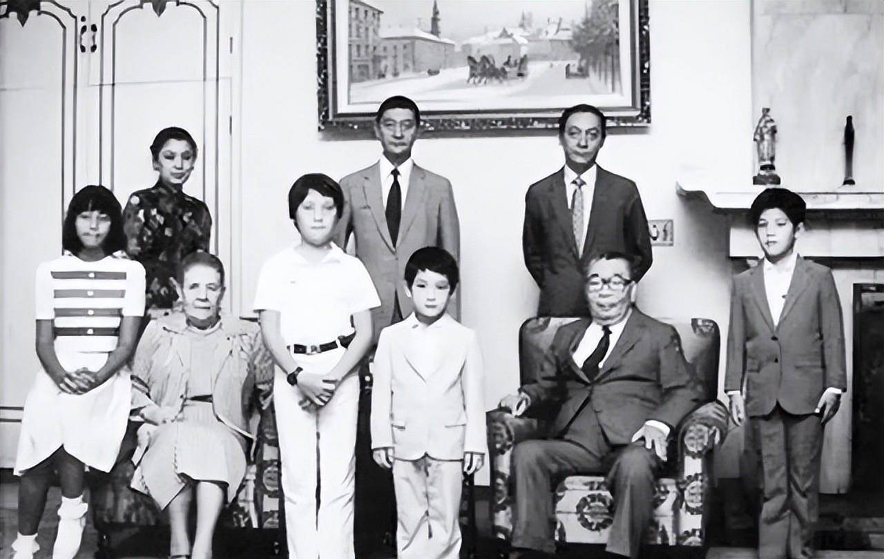 蒋友柏:曾为千万台币的收购案下跪,失去权贵光环,换来国际化公司