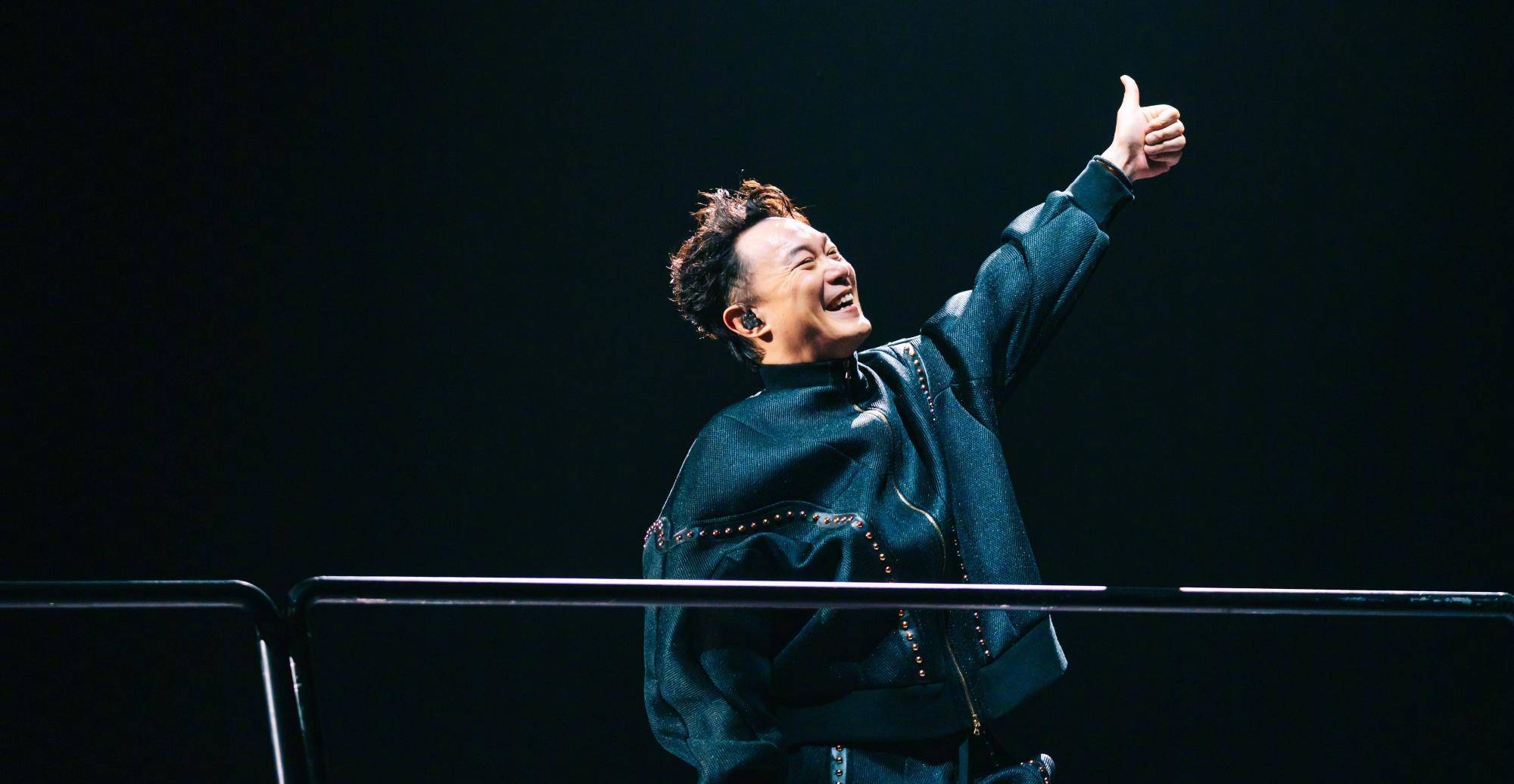 陈奕迅发文道歉,声带受损演唱会无法继续,已完成一百场巡演