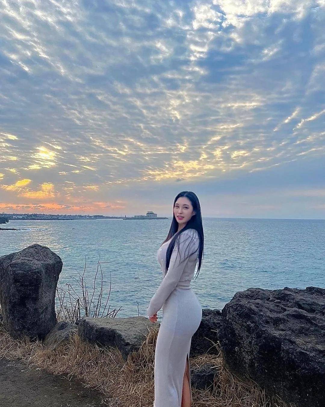 绝顶身材合集(一个人的时候在看)