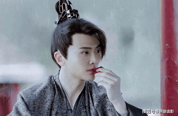 热搜第一！-选择奈克瑟斯,当天全国热搜第一 黄金奖杯