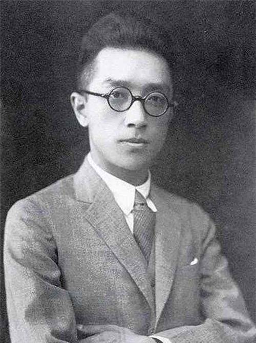 他抽烟,喝酒,热爱打牌,却拿到36个博士学位,北大都不愿开除他_胡适
