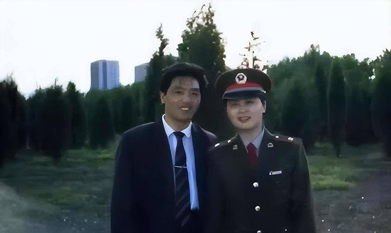 "酒厂技术员"麻一铭:岳父母反对仍娶护国女战神,儿子让他骄傲