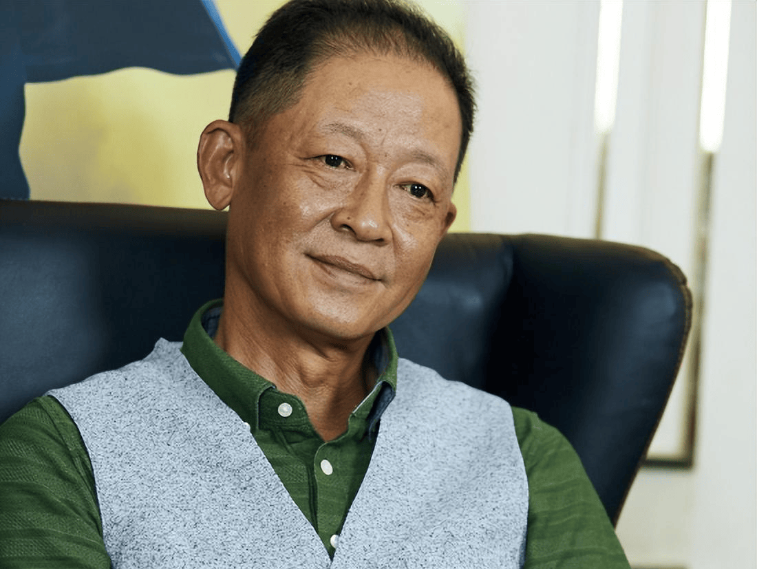 王志文说:"盼你变好的,是父母;怕你太好的,是亲戚;想你倒霉的,是同事"