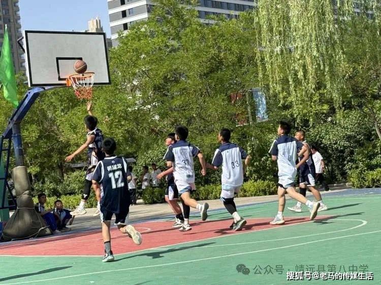 靖远八中开展2024年校园篮球班级联赛活动