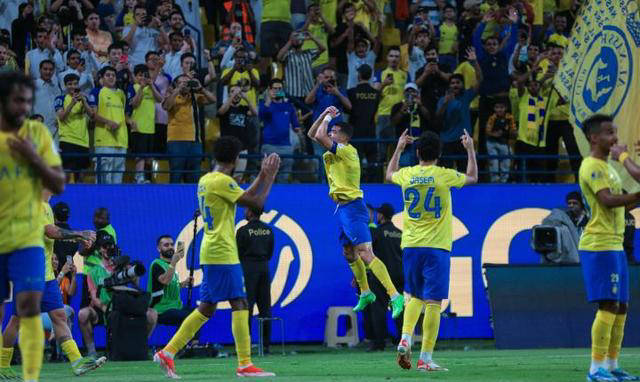 德甲球队大逆转成功躲过降级危机,c罗夺金靴传奇!