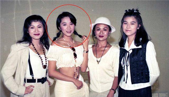 她用7年逼走原配,仅嫁豪门3年,全身长满肿瘤死在丈夫怀中