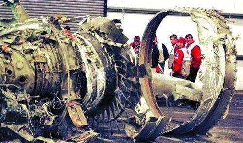 副机长故意关闭发动机,导致客机坠落大西洋,217名乘客无一幸免