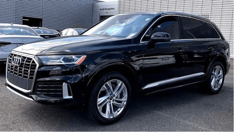 奥迪q7挑战阿勒泰:越野与科技的完美结合