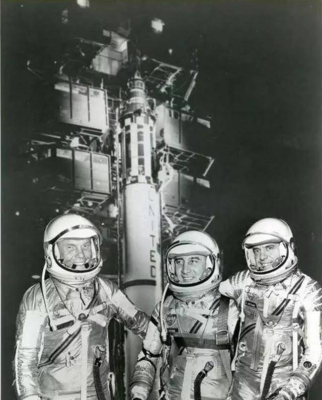 美国想帮他,他的回答感人_空间站_宇宙飞船_进行
