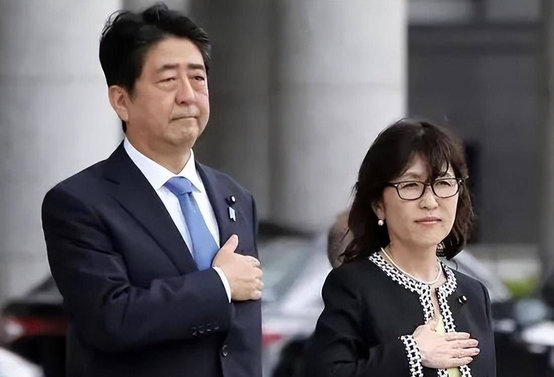 安倍晋三培养的"美女蛇":稻田朋美,她是如何利用安倍上位的?_日本_右