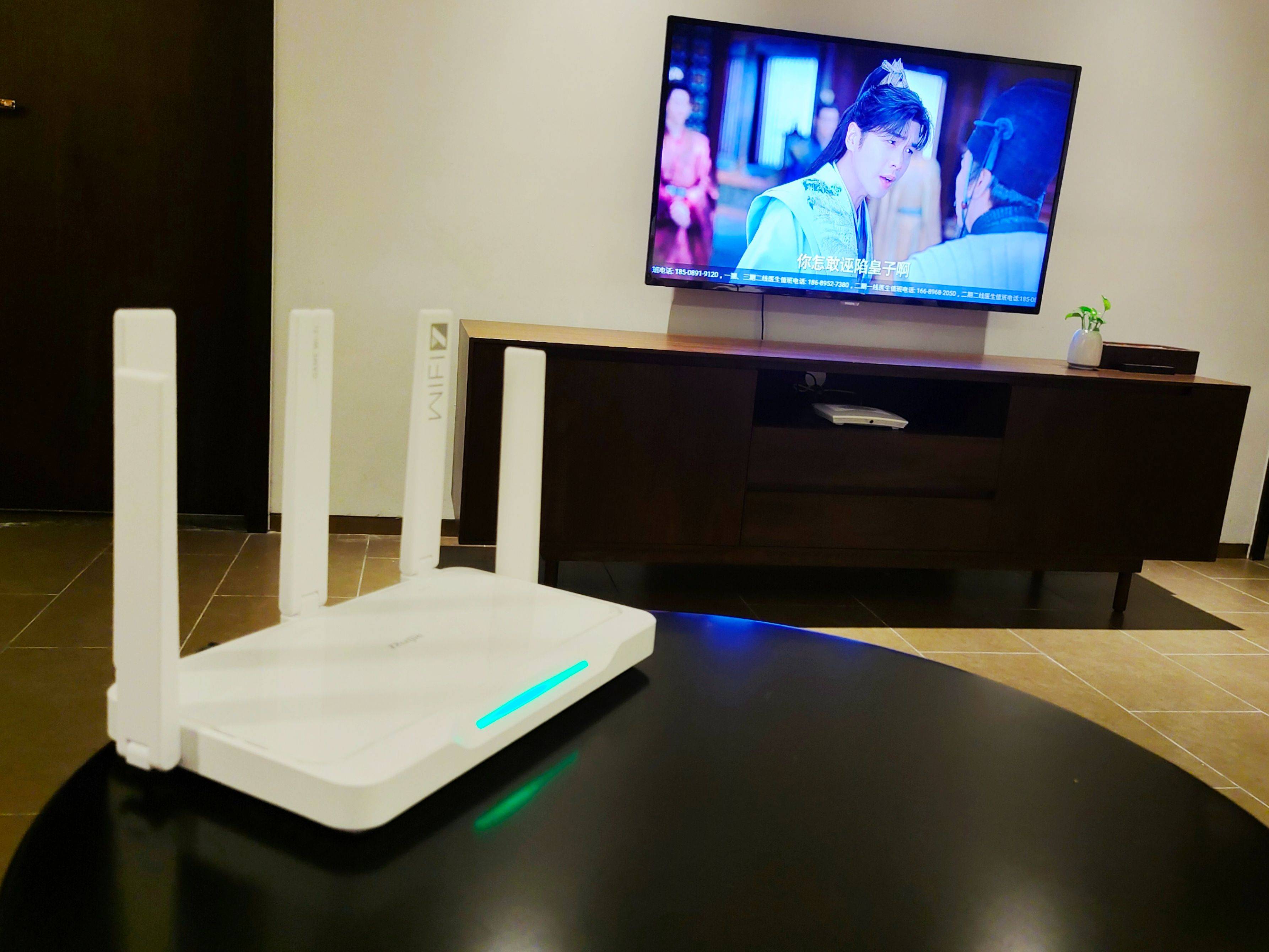 窝家畅游网上冲浪，首选锐捷雪豹BE50电竞路由器