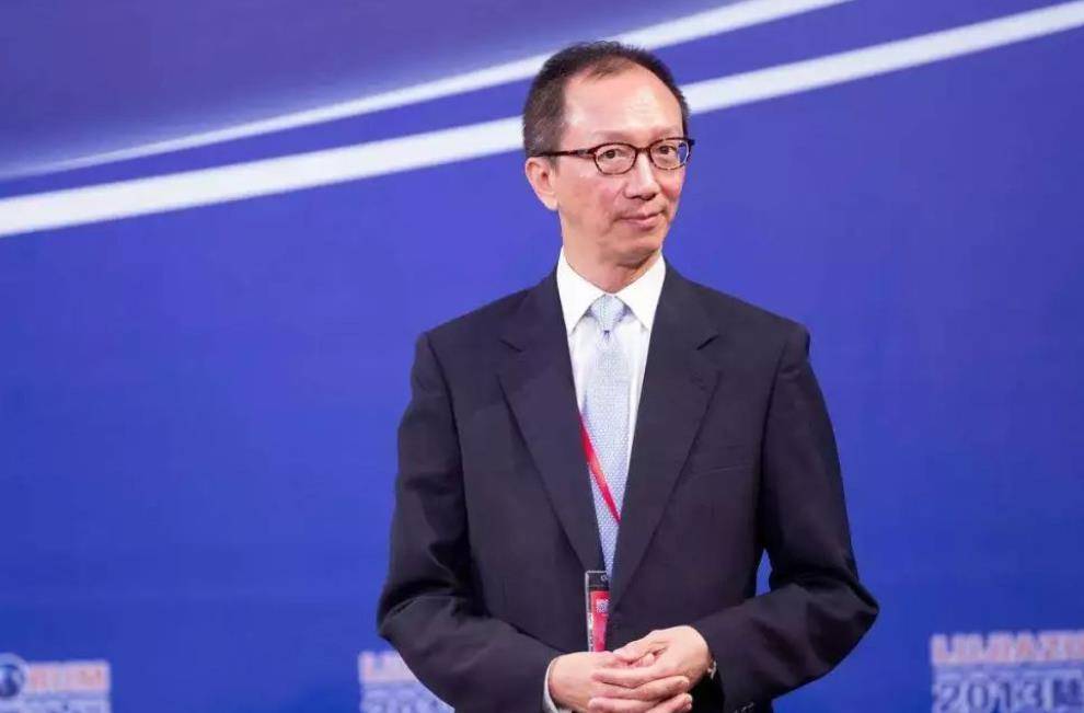 香港"财神爷"梁锦松:拒入美籍,放弃2000万年薪,为港赚3万亿