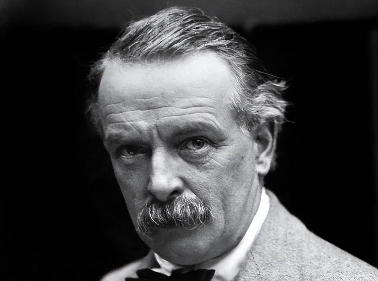 一百年前也有一个血统复杂的首相黯然下台_劳合_乔治_威尔士