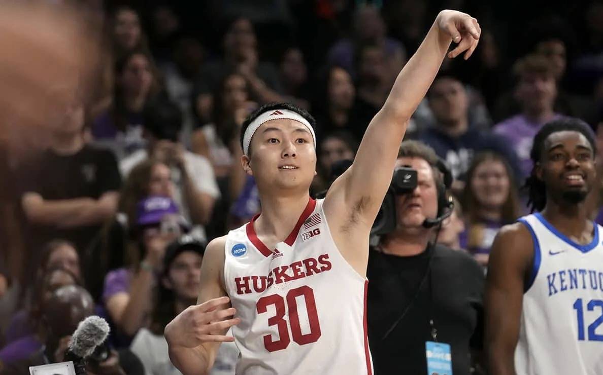 但富永启生依旧对冲击nba有想法,他在日本男篮的前辈渡边雄太当初也不