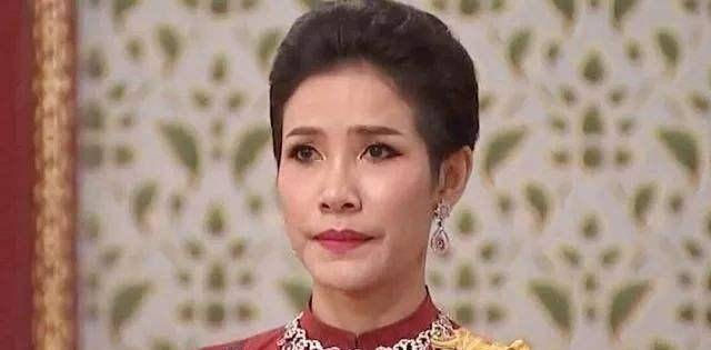 这样一个女子能够走到贵妃之位,由此可见,国王对于她的宠爱也是超乎