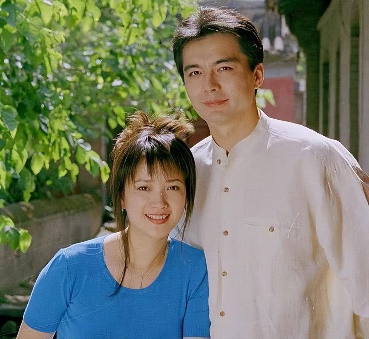 他22岁拿视帝,入选"女性都想嫁"榜首,却把2婚妻子逼出心脏病