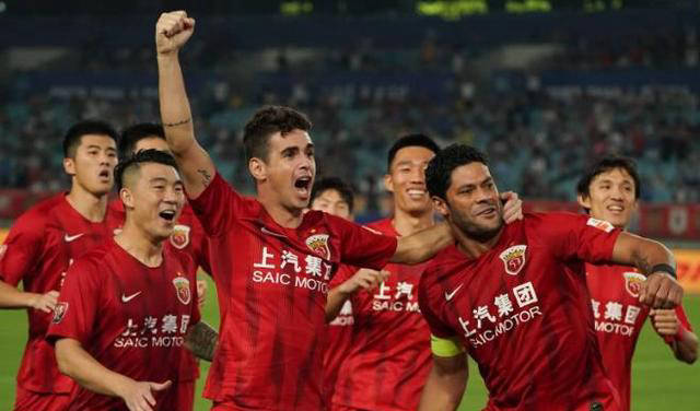 总的来说,本赛季至少,巴尔加斯不太可能离开上海上港,他将继续为球队