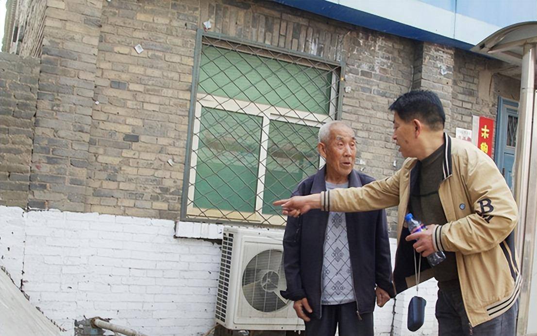 2014年,河南一村民追野兔发现尸骨,市领导:暂时不动,严格保密