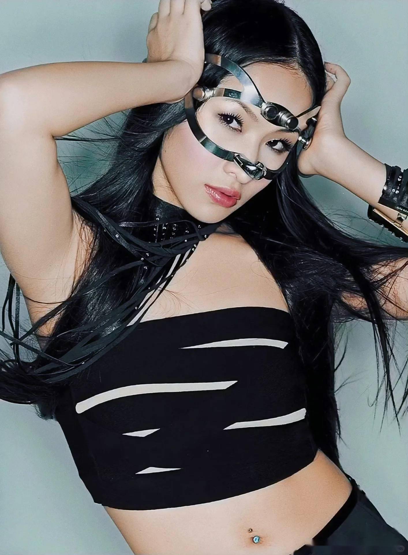 39岁萧亚轩性感写真集,才华与美貌齐飞,看图就知道这谁顶得住的魅力