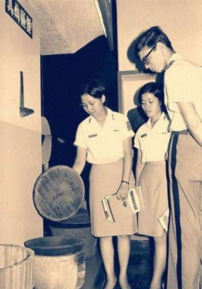 叛逃到台湾的飞行员每人都分配到一个漂亮老婆?真实情况令人恐惧