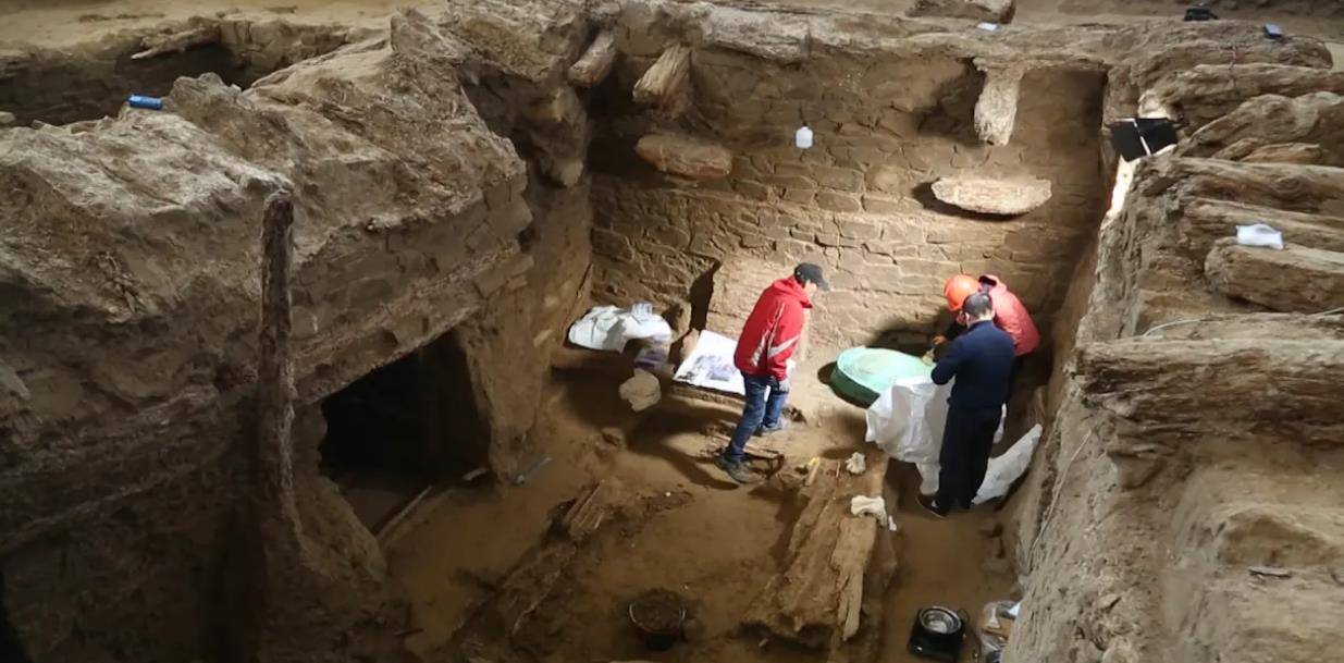 破获一起特大盗墓案,意外揭开了"九层妖塔"的秘密_文物_都兰县_古墓