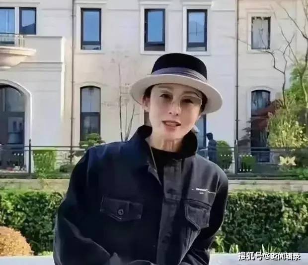 56岁张敏近照暴瘦引担忧,曾被大佬独宠9年,如今破产隐退风光不再