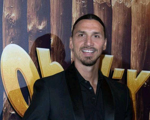 足坛三位最强前锋:伊布,梅西与c罗