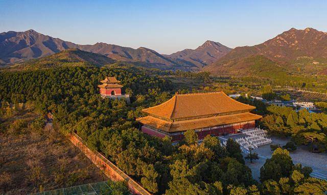 也是十三陵中的祖陵,同时也是陵区内核心旅游景点之一;明长陵",第七位