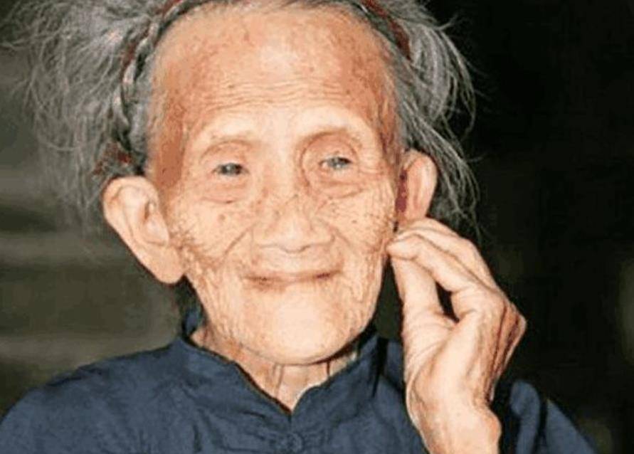 广西老人横跨三个世纪活到128岁,61岁还生子,真实年龄却被质疑