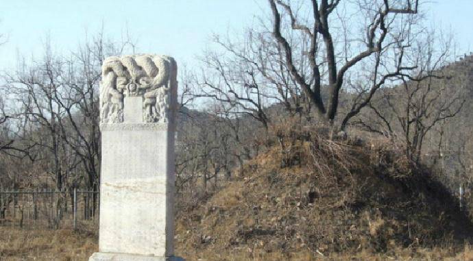 奇!明十三陵中还有一座太监墓,顺治帝还亲自为他撰写碑文