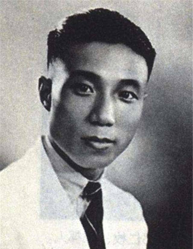 在耳濡目染的影响下,少年时期的邵逸夫便萌发了在当时的上海十里洋场