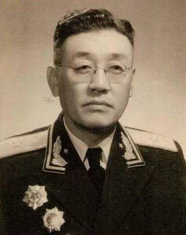 这个军的政委和政治部主任是上将,参谋长是中将,军长却是少将