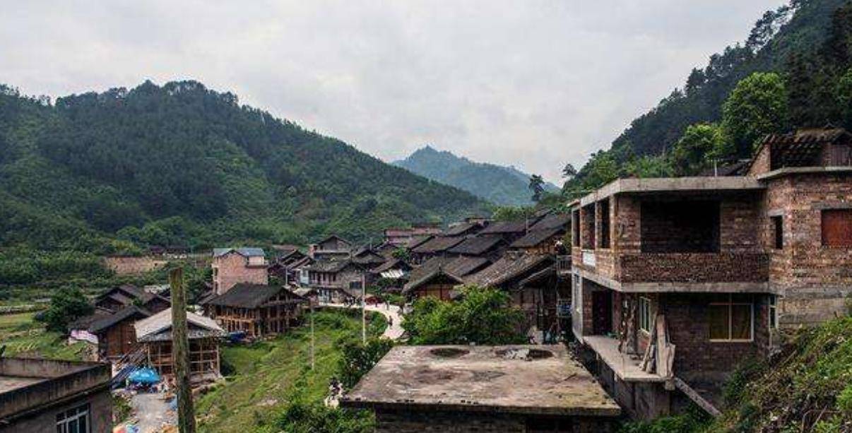 纪实：贵州一农村遇“鬼剃头”：村民一夜头发掉完，是什么在作怪-农村说的鬼剃头是怎么回事