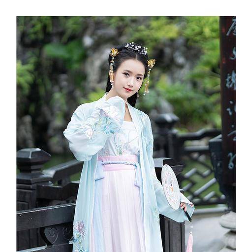 宋代抹胸:很好的体现女性美,打破偏执和陈旧,解放女性身体