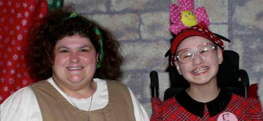 孟乔森综合,征俗称求医癖,是一种通过幻想,描述疾病症状,假装自己或