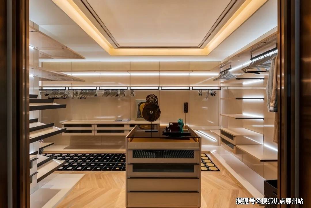 空间_兰博基尼_客厅