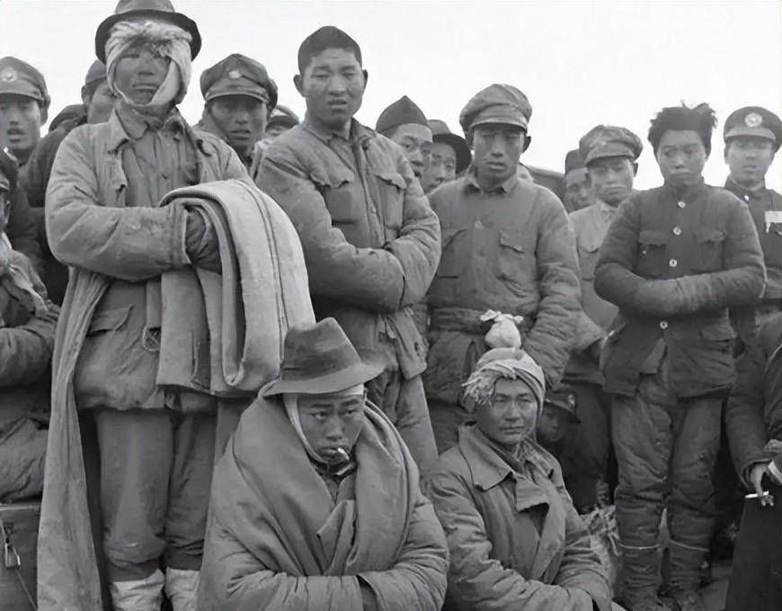 孙二勇大概是想要张自忠手下留情,才做出了这个举动,这都是他这些年在