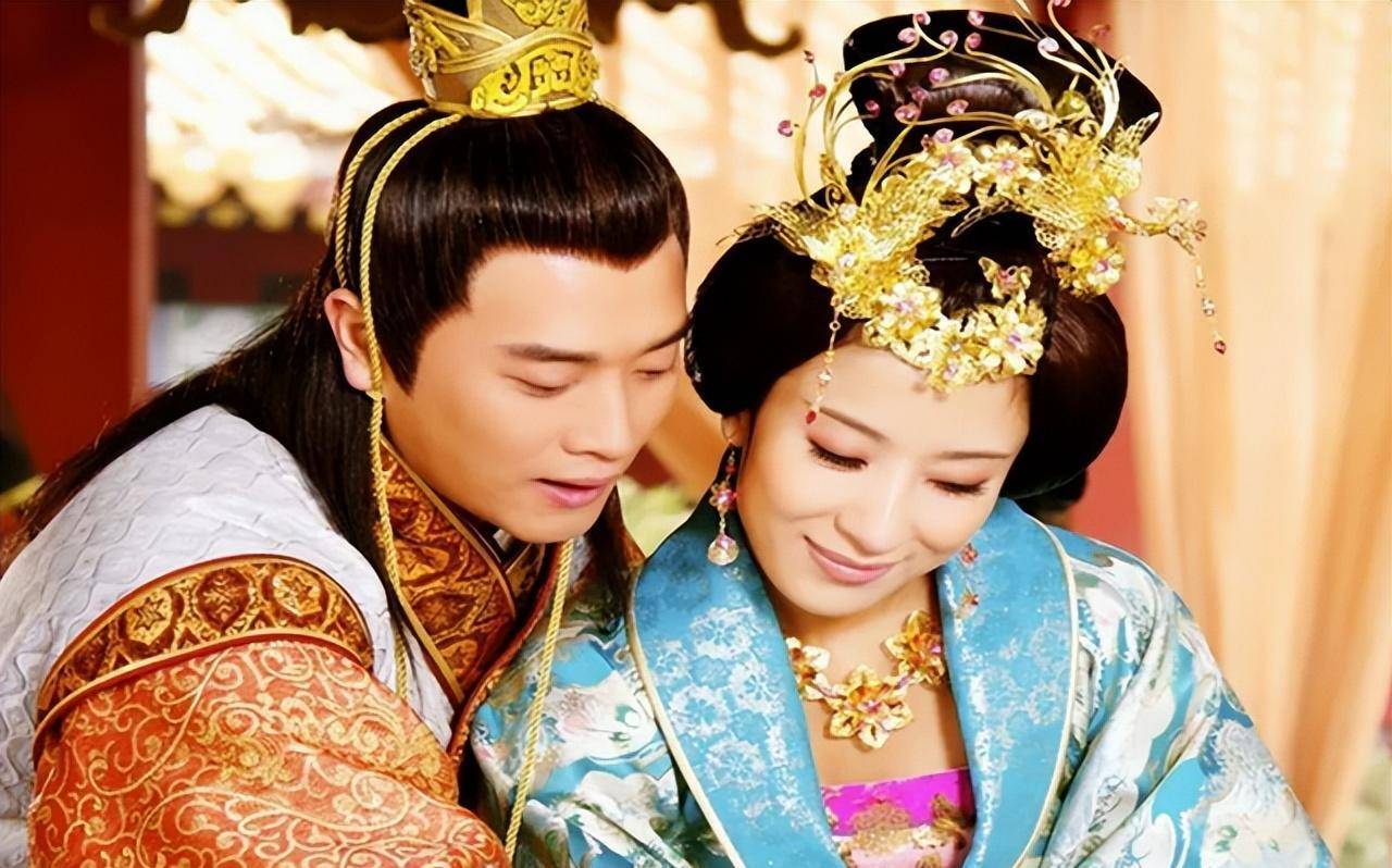 明宪宗晚年感叹膝下无子,太监扑通跪倒:您儿子6岁了,在冷宫里