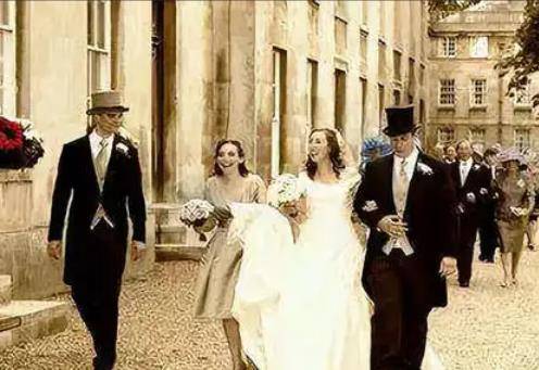 中国最美男间谍,男扮女装与法国人结婚20年,对方竟不知其身份?