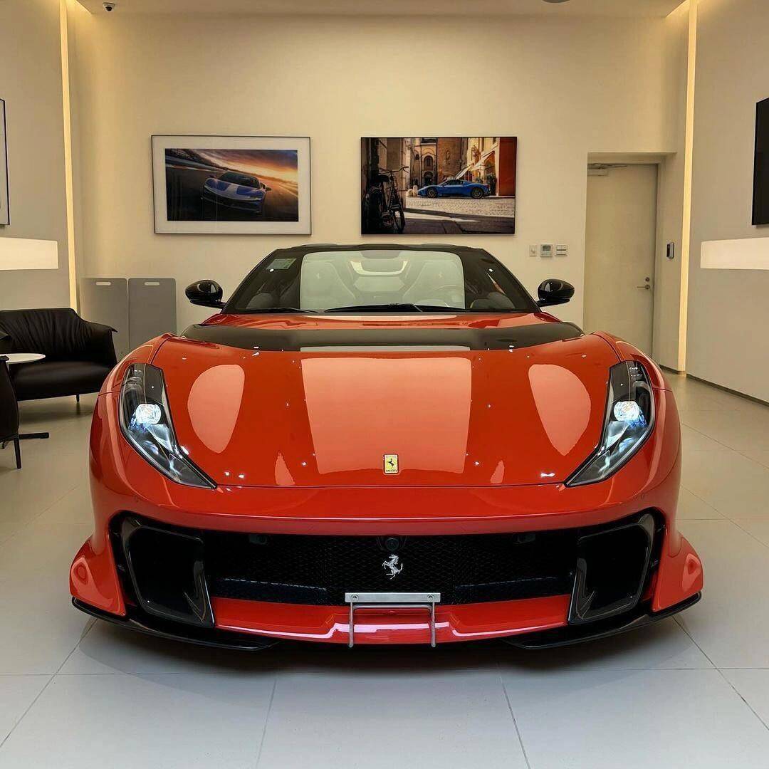 先是将一辆奥迪收入囊中,接着法拉利f430,兰博基尼gallardo,保时捷911