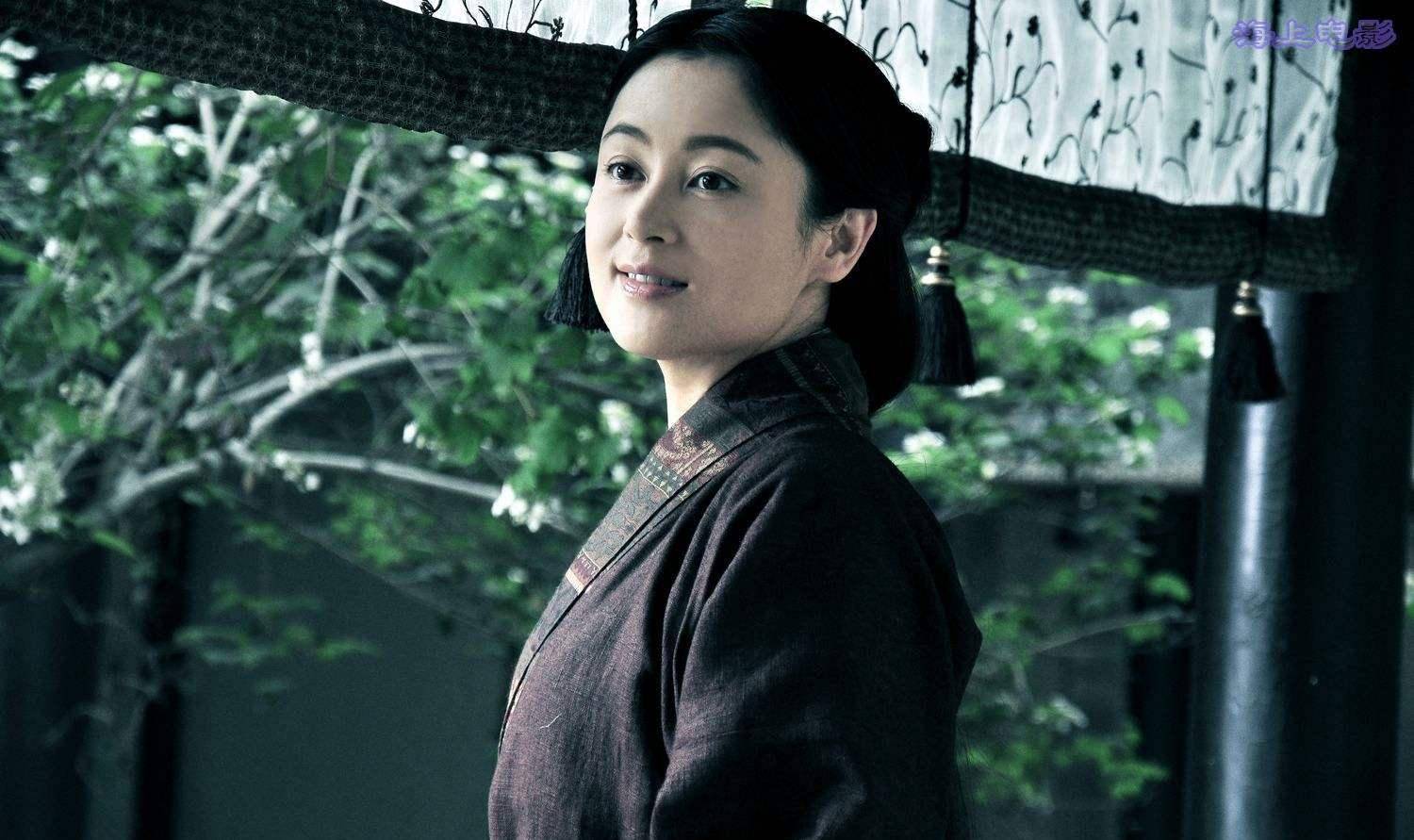无论是六出祁山,还是草船借箭,空城计等生死存亡之际,他总是轻摇羽扇