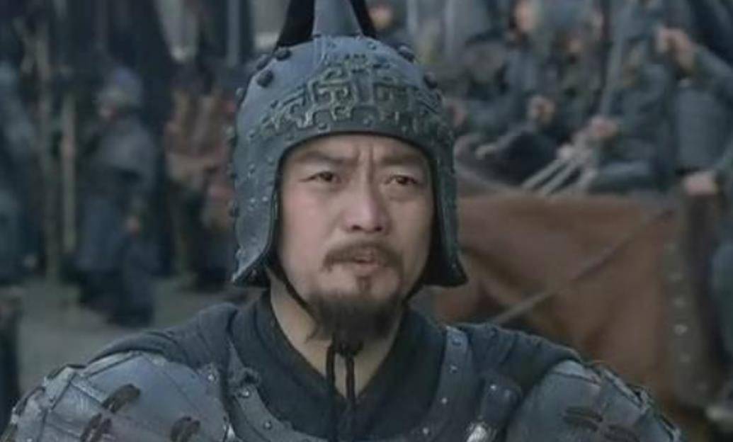 公元221年七月,刘备率陆军亲往江南前线,又命黄权为镇北大将军,让他