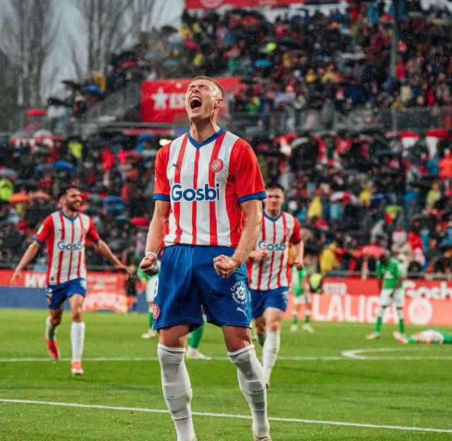 利物浦引援:意甲铁腰来投,切尔西挖角西甲金靴,国米追逐万比萨卡